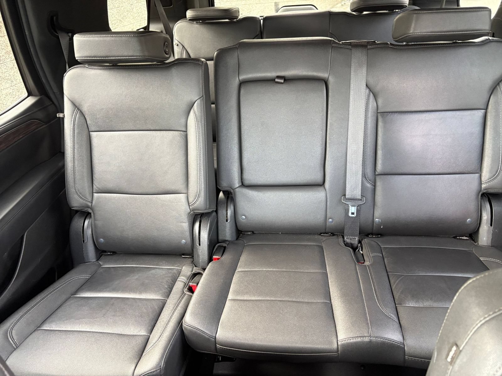 Used 2023 Chevrolet Tahoe LT w/ Luxury Package RWD image 41