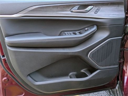 New 2026 Jeep Grand Cherokee Limited w/ Limited Altitude Package image 12