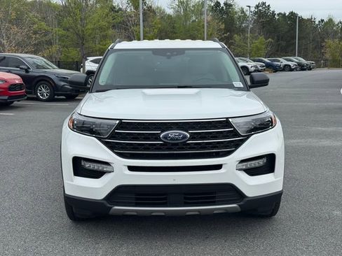 Used 2023 Ford Explorer XLT w/ Equipment Group 202A image 2