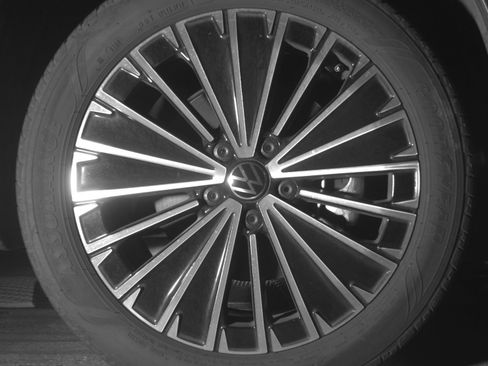 Used 2025 Volkswagen Taos SE image 13