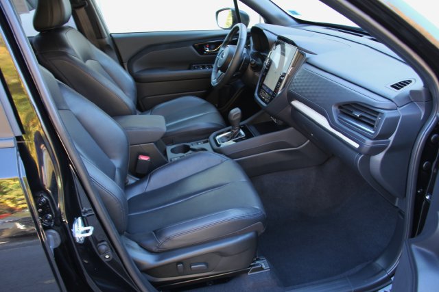 Used 2025 Subaru Forester Limited AWD/4WD image 36