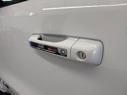 Used 2020 RAM 1500 Laramie image 12