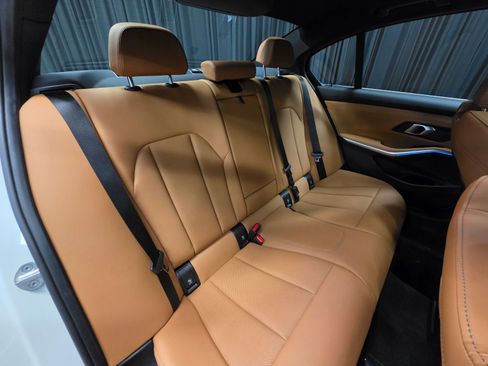 Used 2025 BMW 330i xDrive Sedan w/ Premium Package image 43