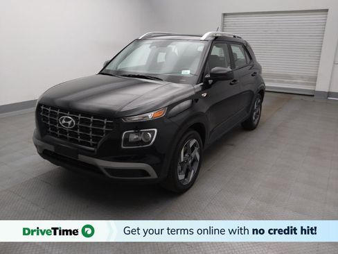 Used 2024 Hyundai Venue SEL image 1