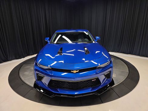 Used 2017 Chevrolet Camaro SS RWD image 9