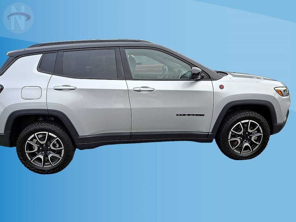 Certified 2024 Jeep Compass Trailhawk w/ Trailhawk Elite Group AWD/4WD image 9