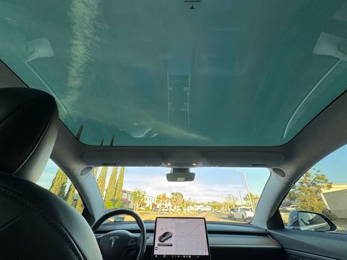 Used 2017 Tesla Model 3 Long Range image 15