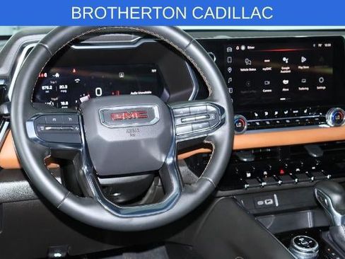 Used 2024 GMC Canyon AT4 w/ Technology Package AWD/4WD image 20