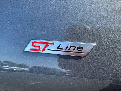 Used 2025 Ford Explorer ST-Line AWD/4WD image 8