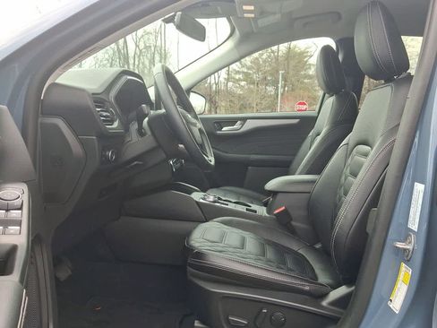 Certified 2023 Ford Escape Platinum w/ Premium Technology Package image 17