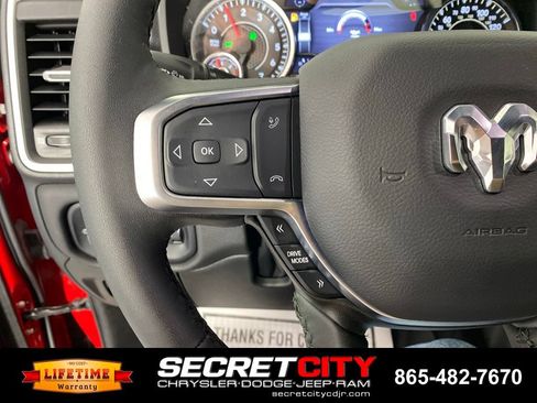 Used 2025 RAM 1500 Big Horn AWD/4WD image 14