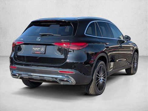 New 2026 Mercedes-Benz GLC 300 4MATIC image 2
