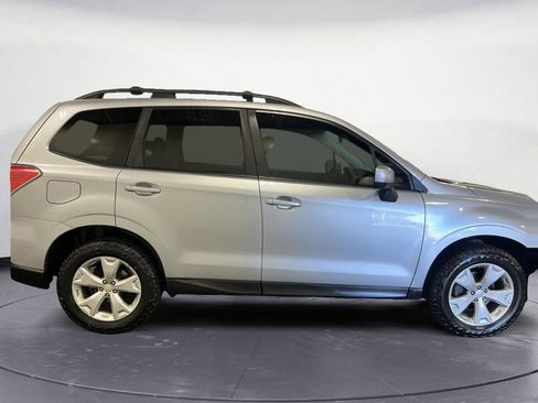 Used 2016 Subaru Forester 2.5i Premium AWD/4WD image 5