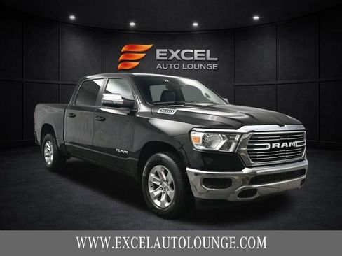 Used 2024 RAM 1500 Laramie image 8