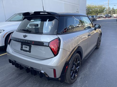 New 2026 MINI Cooper S image 8