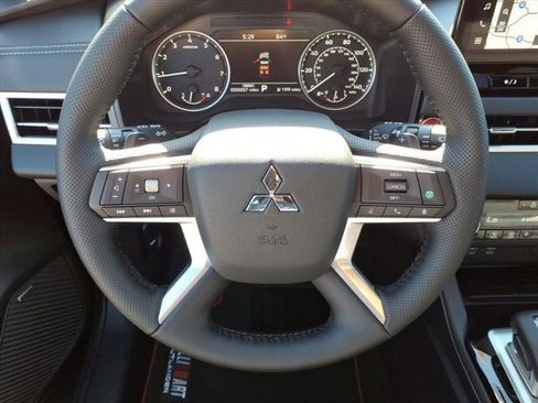 New 2026 Mitsubishi Outlander AWD image 9