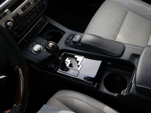 Used 2015 Lexus ES 350 w/ Luxury Package FWD image 22
