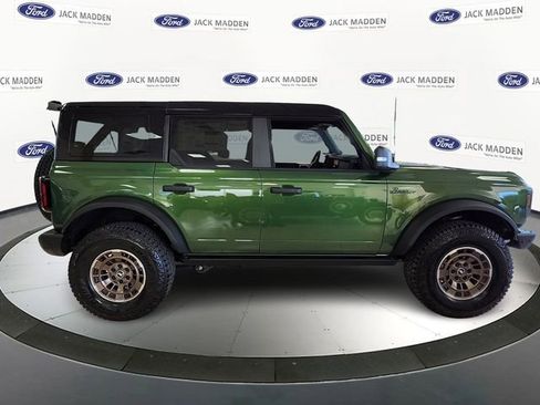 New 2025 Ford Bronco Badlands image 4