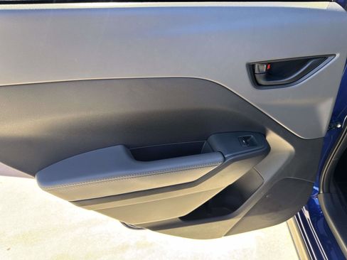 Certified 2025 Subaru Crosstrek 2.0i Premium image 11