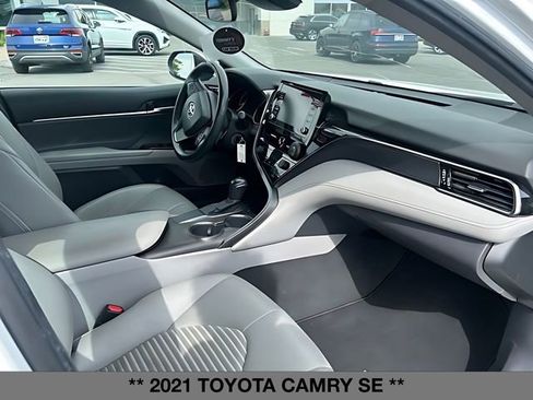 Used 2021 Toyota Camry SE FWD image 12