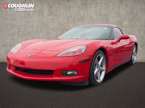 Used 2012 Chevrolet Corvette Coupe w/ 2LT Preferred Equipment Group RWD image 3