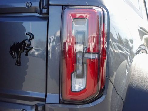 Used 2022 Ford Bronco Wildtrak image 6