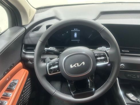 New 2026 Kia Carnival EX image 13