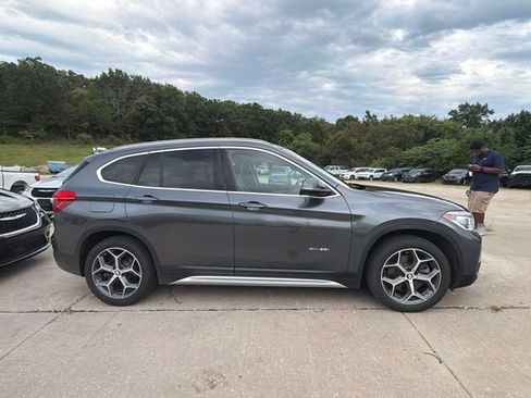 Used 2018 BMW X1 xDrive28i AWD/4WD image 2