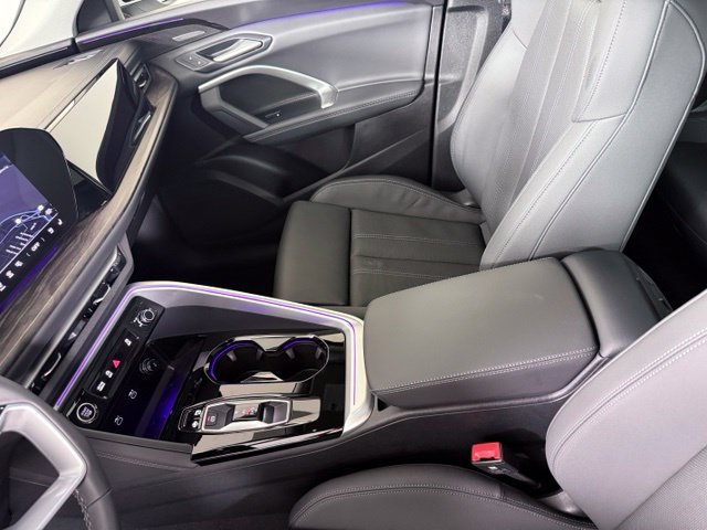 Certified 2025 Audi Q5 Premium w/ Premium Plus AWD/4WD image 17