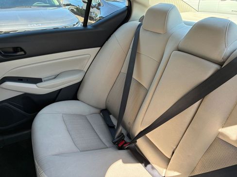 Used 2025 Nissan Altima 2.5 SV FWD image 40