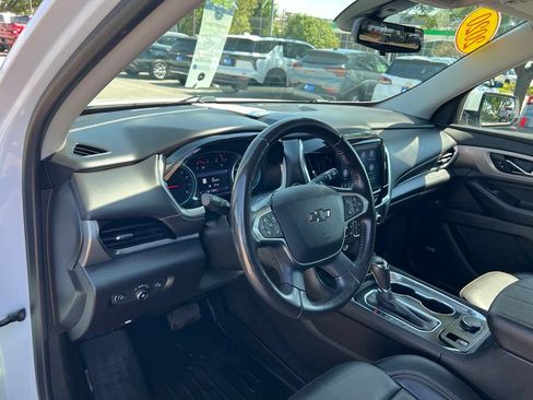 Used 2020 Chevrolet Traverse RS w/ LPO, Floor Liner Package AWD/4WD image 18