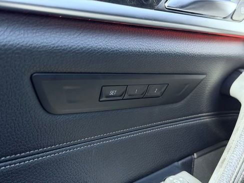 Used 2017 BMW 540i xDrive AWD/4WD image 16