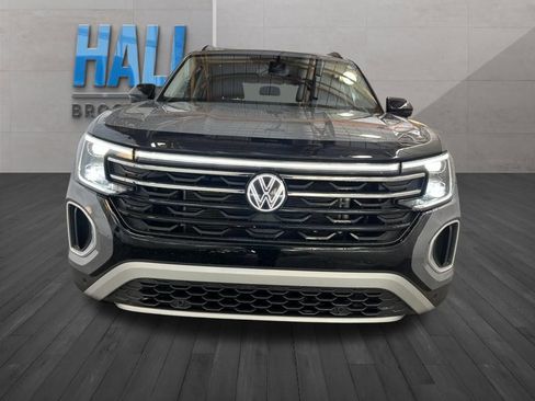 Certified 2024 Volkswagen Atlas Peak Edition SEL image 9
