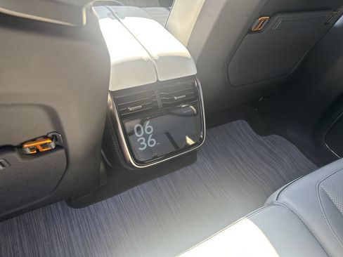 Used 2024 Rivian R1S Adventure AWD/4WD image 34