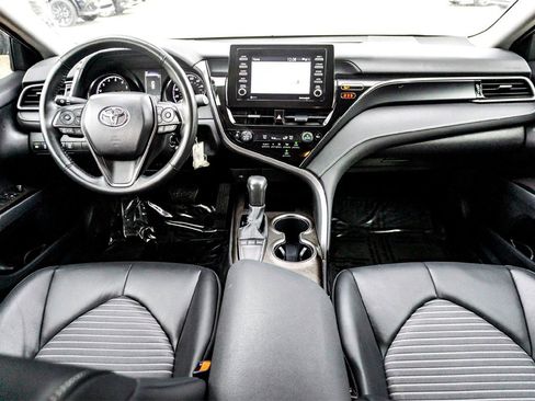 Used 2024 Toyota Camry SE image 29