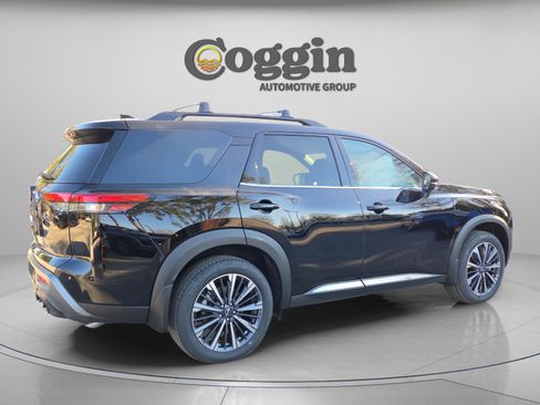 New 2026 Nissan Pathfinder Platinum image 6
