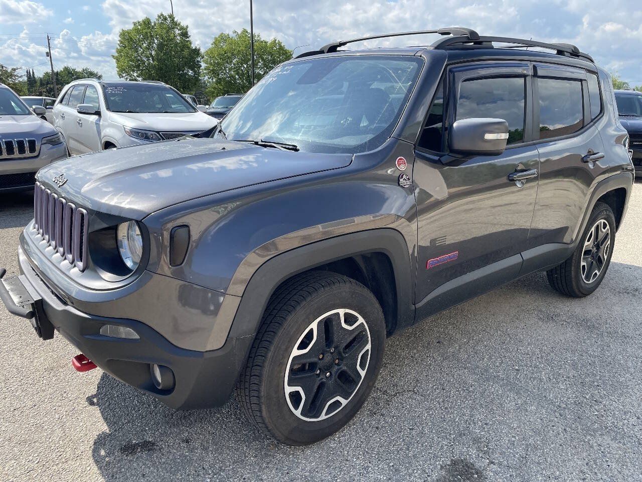 Used 2016 Jeep Renegade Trailhawk AWD/4WD image 4