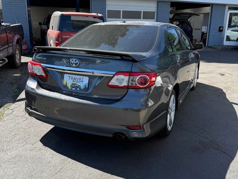 Used 2013 Toyota Corolla S w/ Premium Complete Pkg FWD image 3