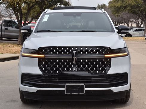 New 2025 Lincoln Navigator L Black Label image 2