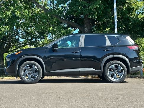 Used 2025 Nissan Rogue SV AWD/4WD image 5