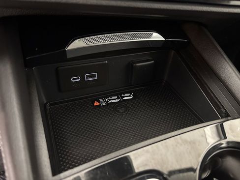 Used 2025 Buick Envision Preferred image 36