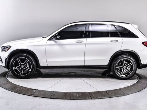 Used 2022 Mercedes-Benz GLC 300 4MATIC image 3