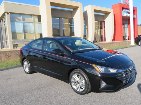 Used 2020 Hyundai Elantra SEL image 1