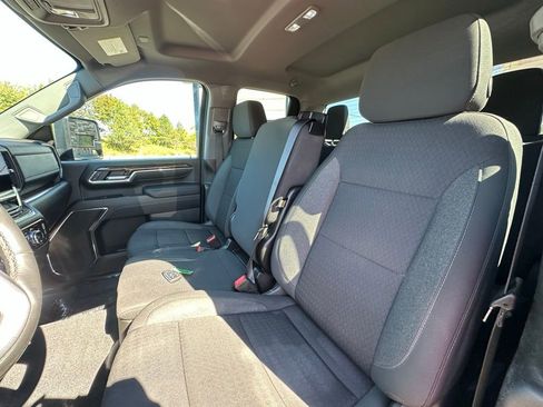Used 2024 GMC Sierra 2500 SLE w/ SLE Value Package; image 15