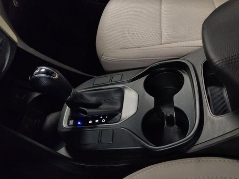 Used 2017 Hyundai Santa Fe Sport FWD image 26