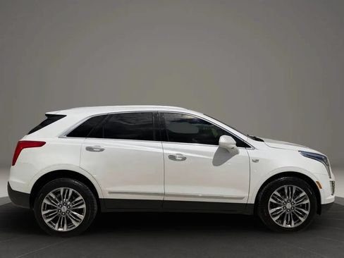 Used 2017 Cadillac XT5 Premium Luxury AWD/4WD image 9