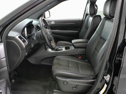 Used 2019 Jeep Grand Cherokee Altitude AWD/4WD image 33