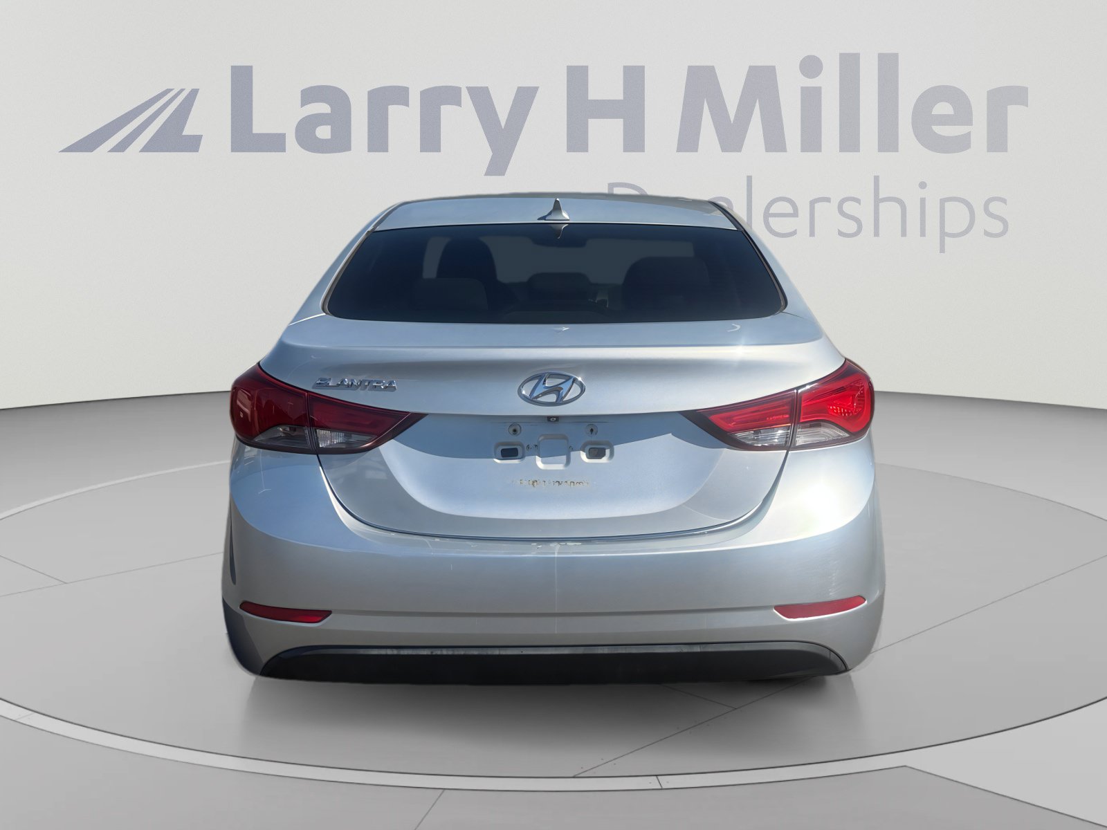 Used 2014 Hyundai Elantra SE w/ Option Group 02 FWD image 4