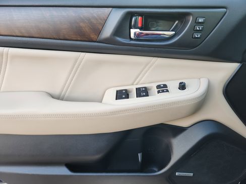 Used 2018 Subaru Outback 2.5i Limited image 28