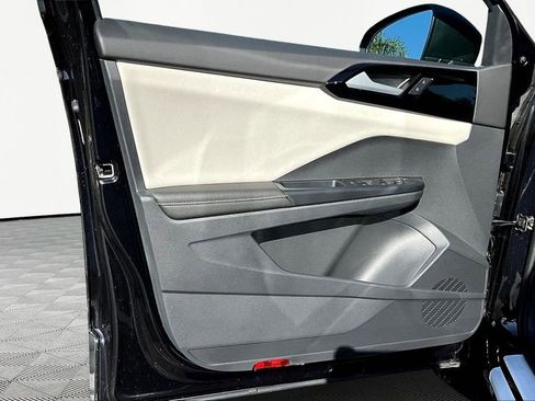 New 2026 Volkswagen Taos S image 21